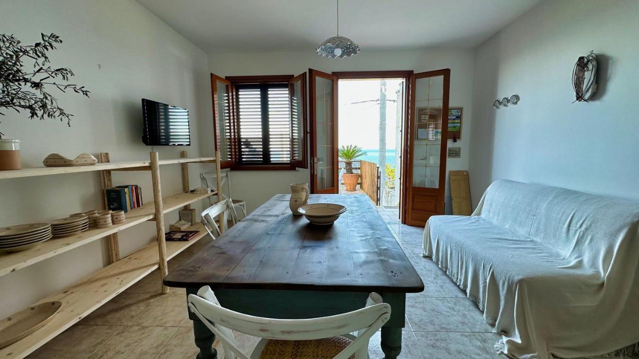 Marina Di Andrano - Alisso, Casa Vista Mare Con Parcheggio Privato E Wifi Villa Exteriör bild
